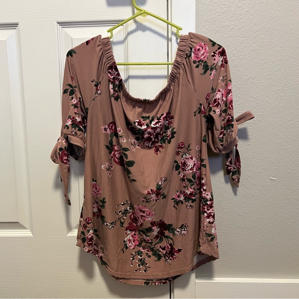 XXL No Boundaries off the shoulder blouse floral